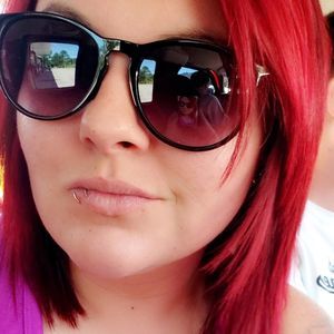 Meet your Posher, Demi